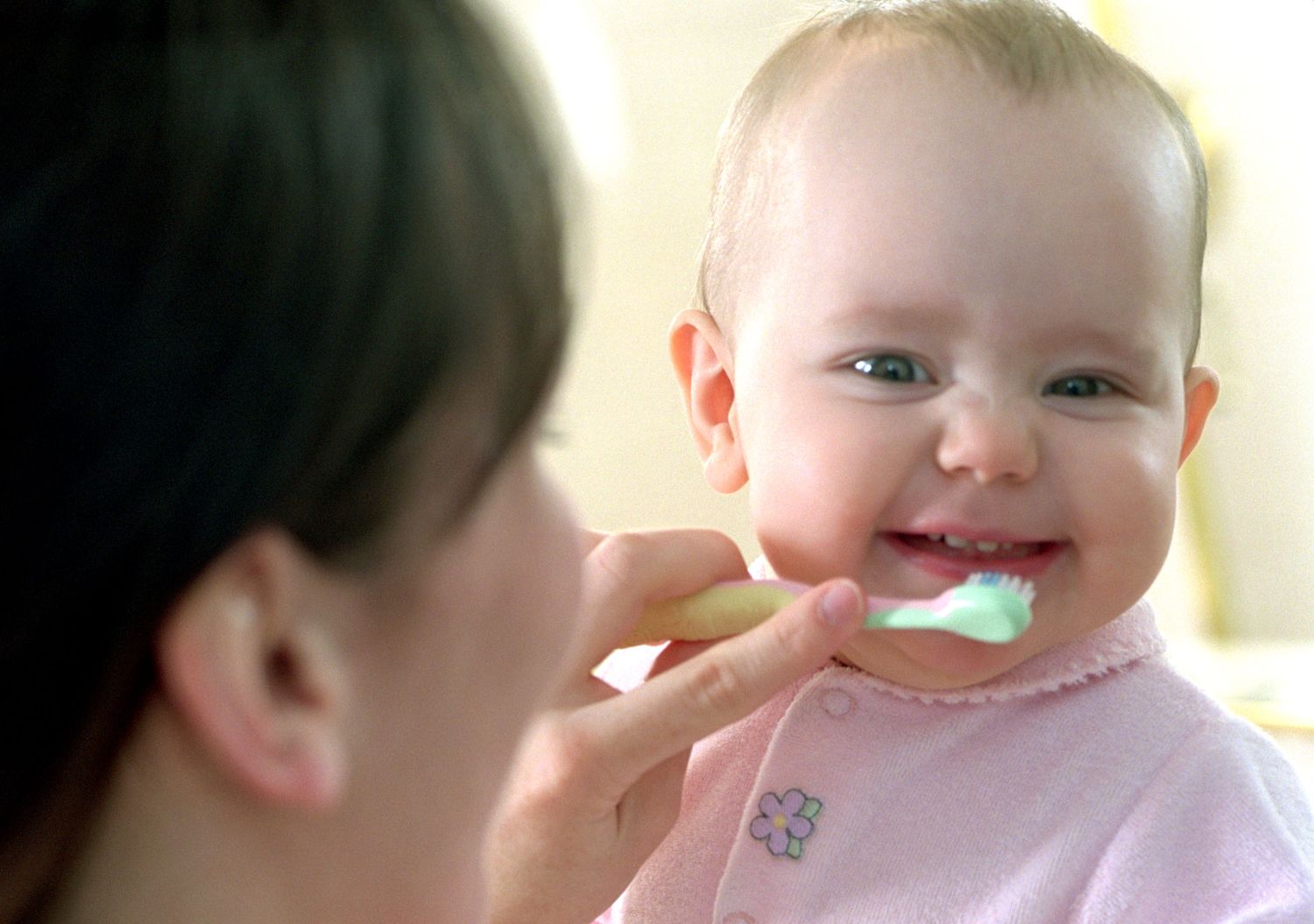 Обработка полости рта ребенку. Гигиена полости рта у грудничка.